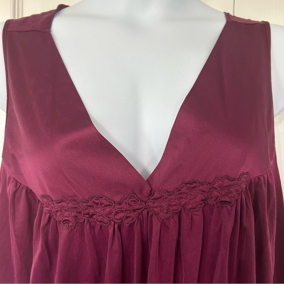 Vintage Vanity Fair Romantic Slip Dress Size 3XL, floral embellishments - Picture 5 of 16